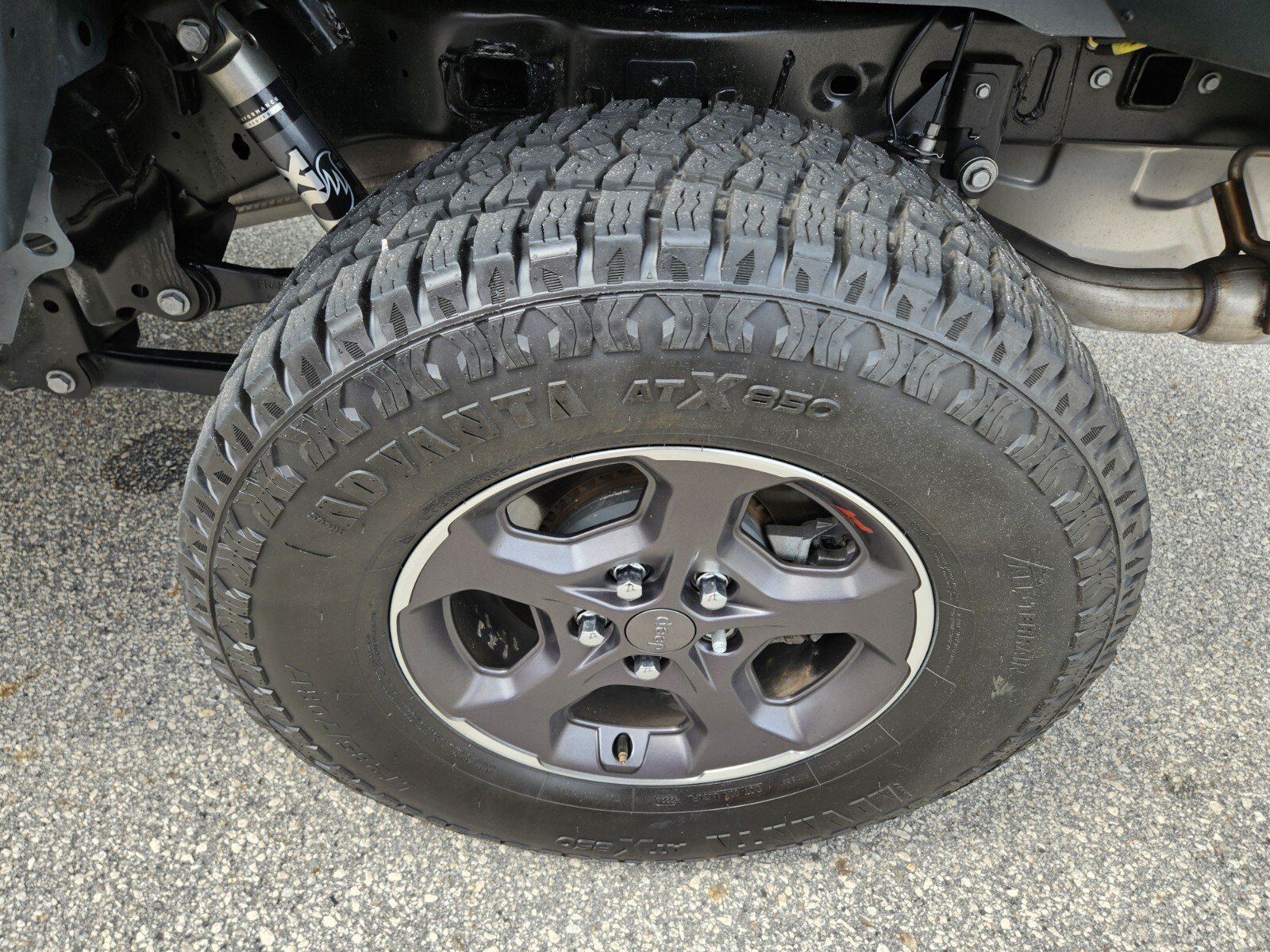 Used 2024 Jeep Gladiator Sport AWD/4WD image 14