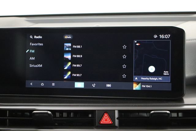 Used 2025 Kia Sorento EX image 29