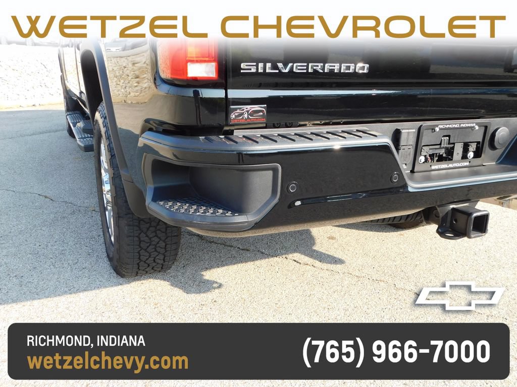 Used 2025 Chevrolet Silverado 2500 High Country w/ Technology Package AWD/4WD image 6