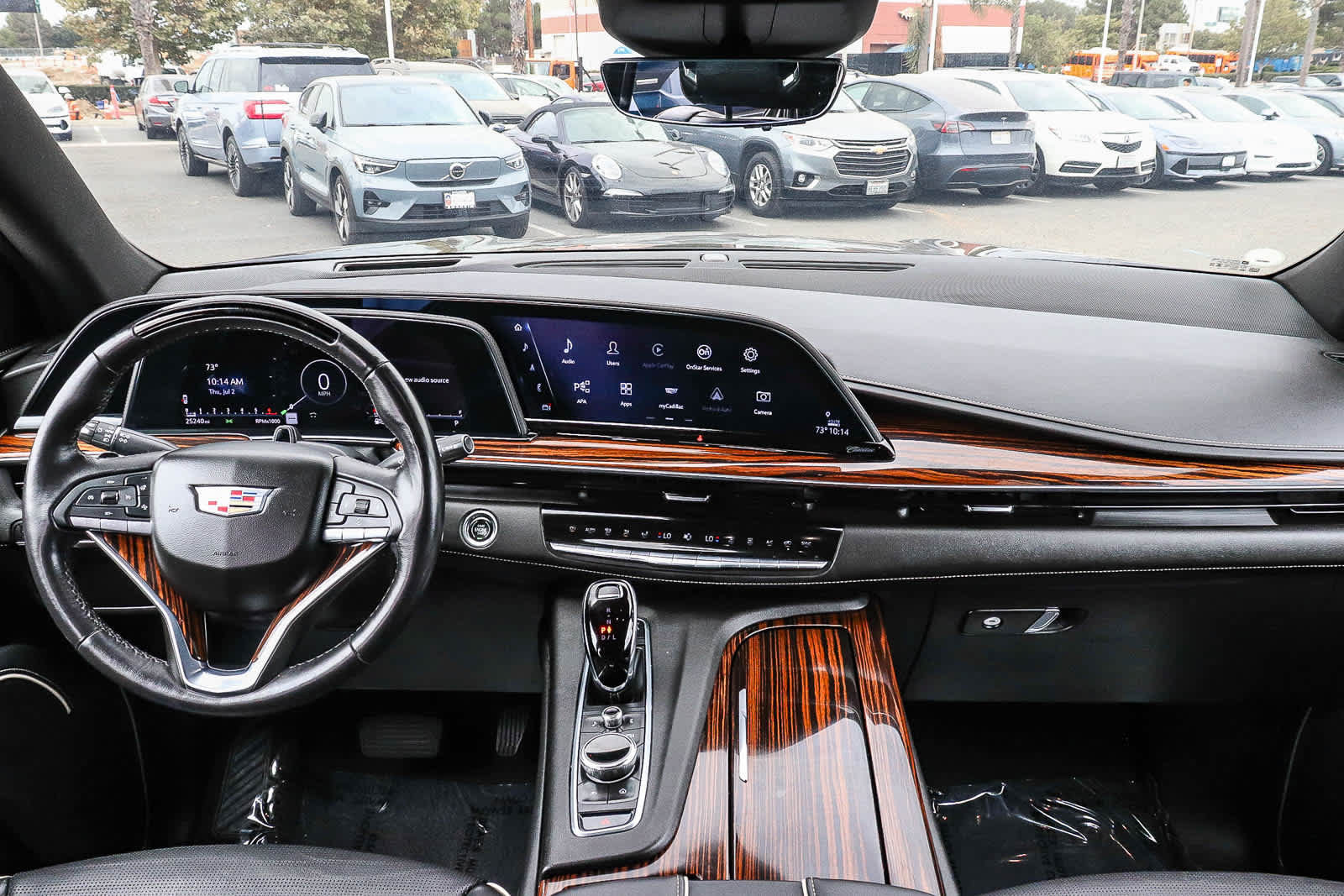 Used 2023 Cadillac Escalade Premium Luxury AWD/4WD image 18