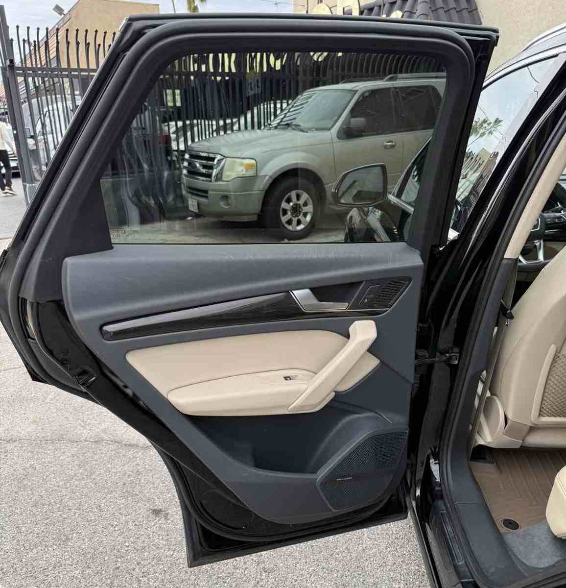 Used 2018 Audi Q5 2.0T Premium Plus w/ Premium Plus Package image 21