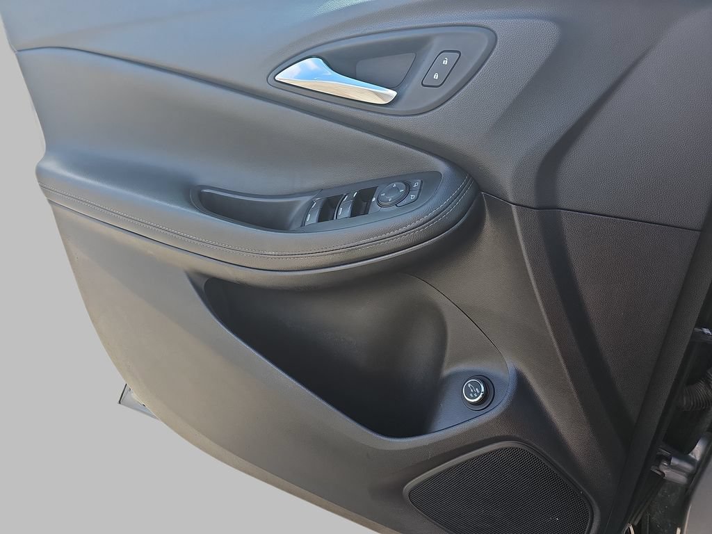 Certified 2023 Buick Encore GX Select AWD/4WD image 32