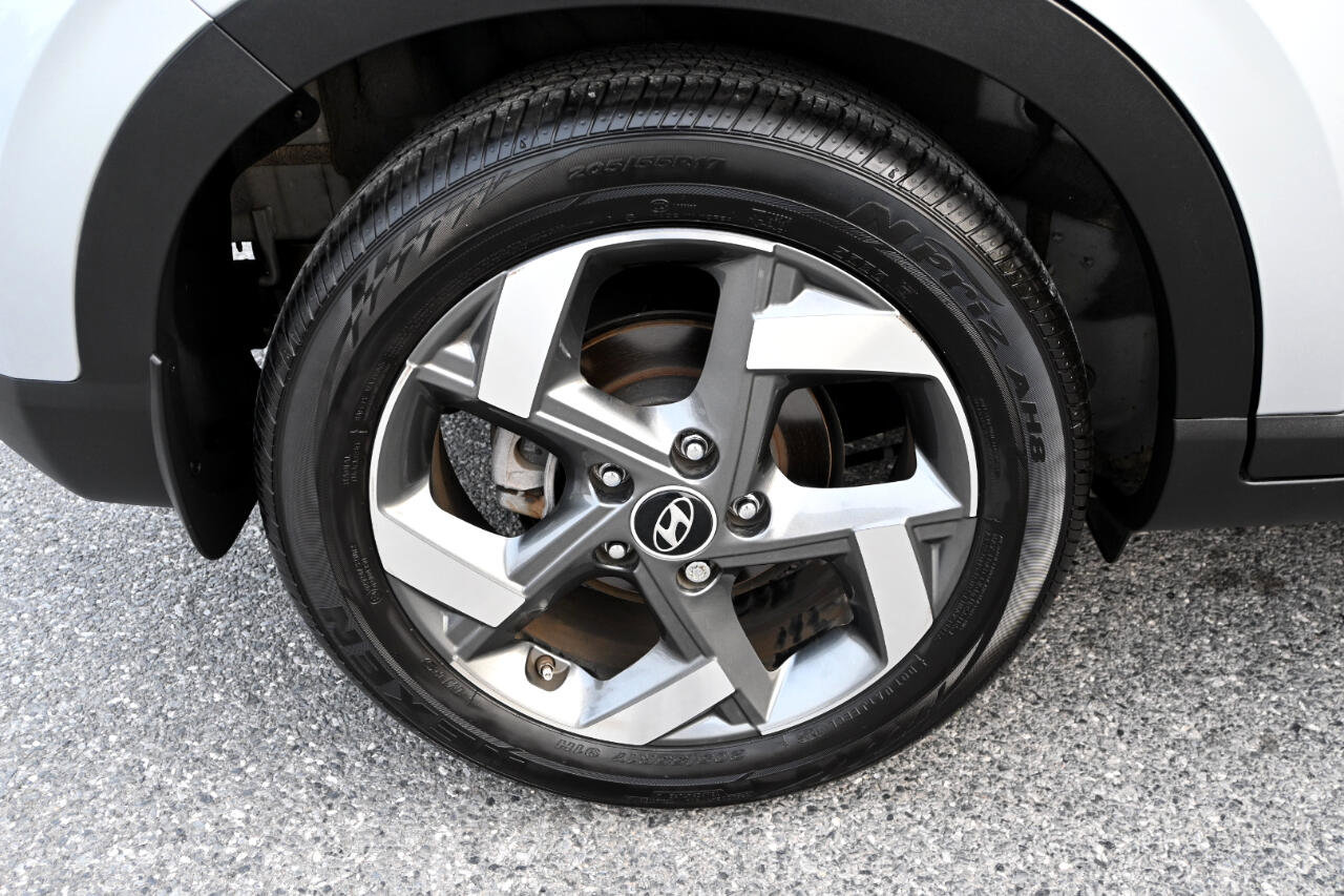 Used 2022 Hyundai Venue SEL image 38