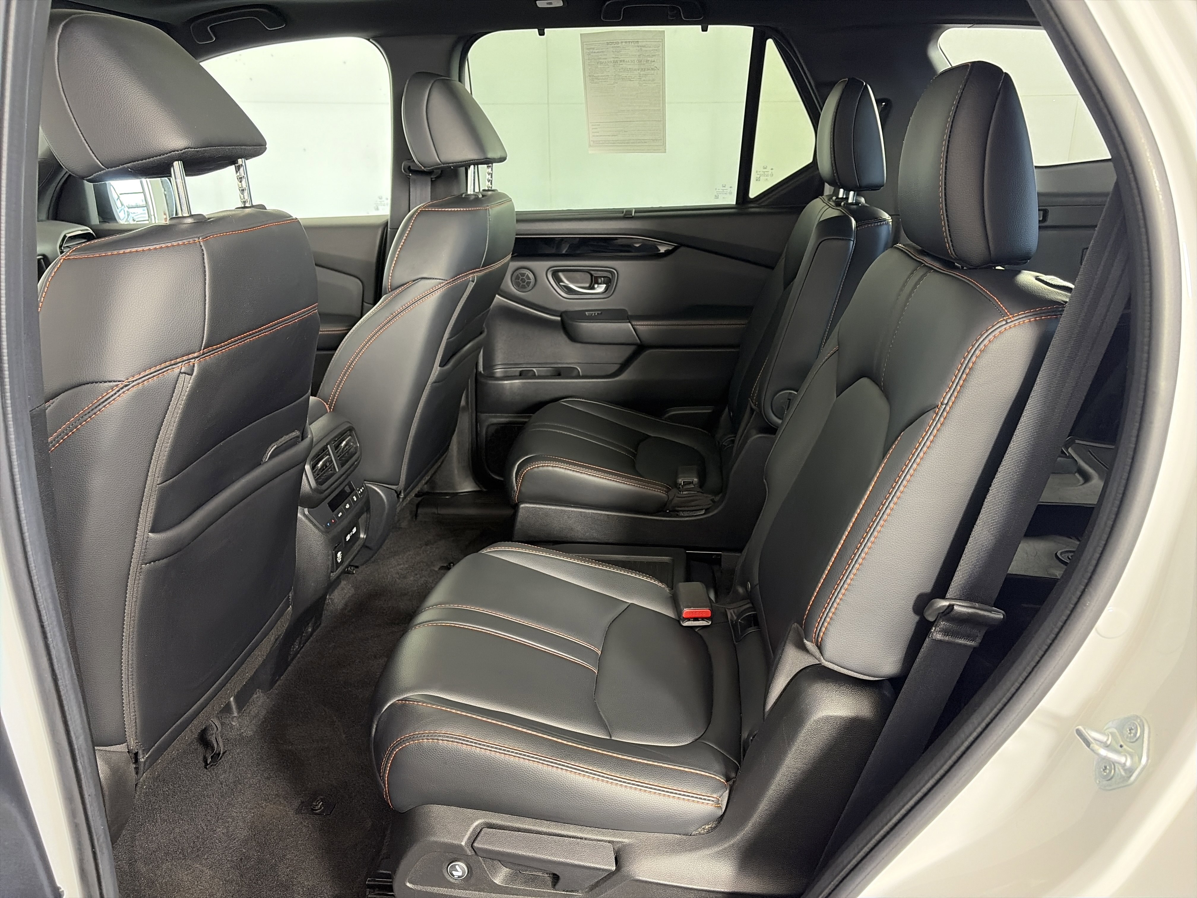 Used 2023 Honda Pilot TrailSport image 7