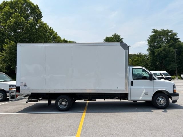New 2026 Chevrolet Express 4500 w/ Power Convenience Package RWD image 8