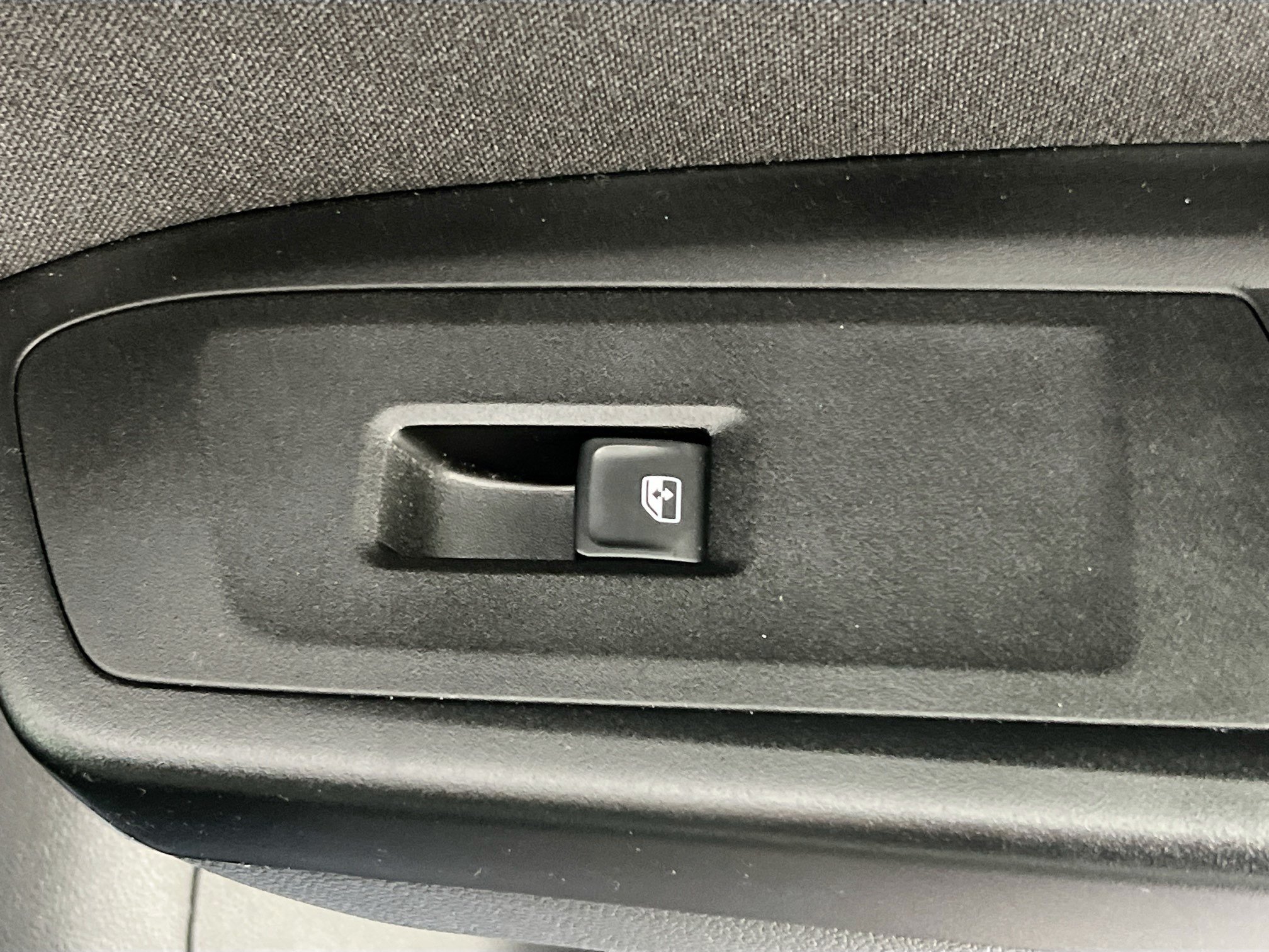 Used 2021 Volkswagen Atlas S FWD image 29