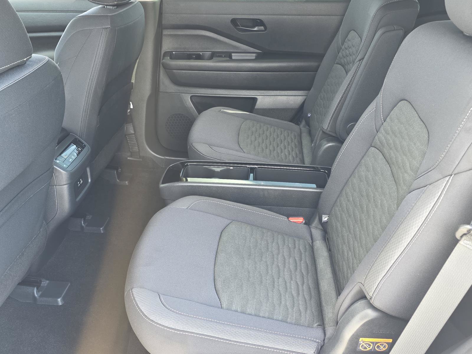 Used 2025 Nissan Pathfinder SV w/ SV Premium Package FWD image 21