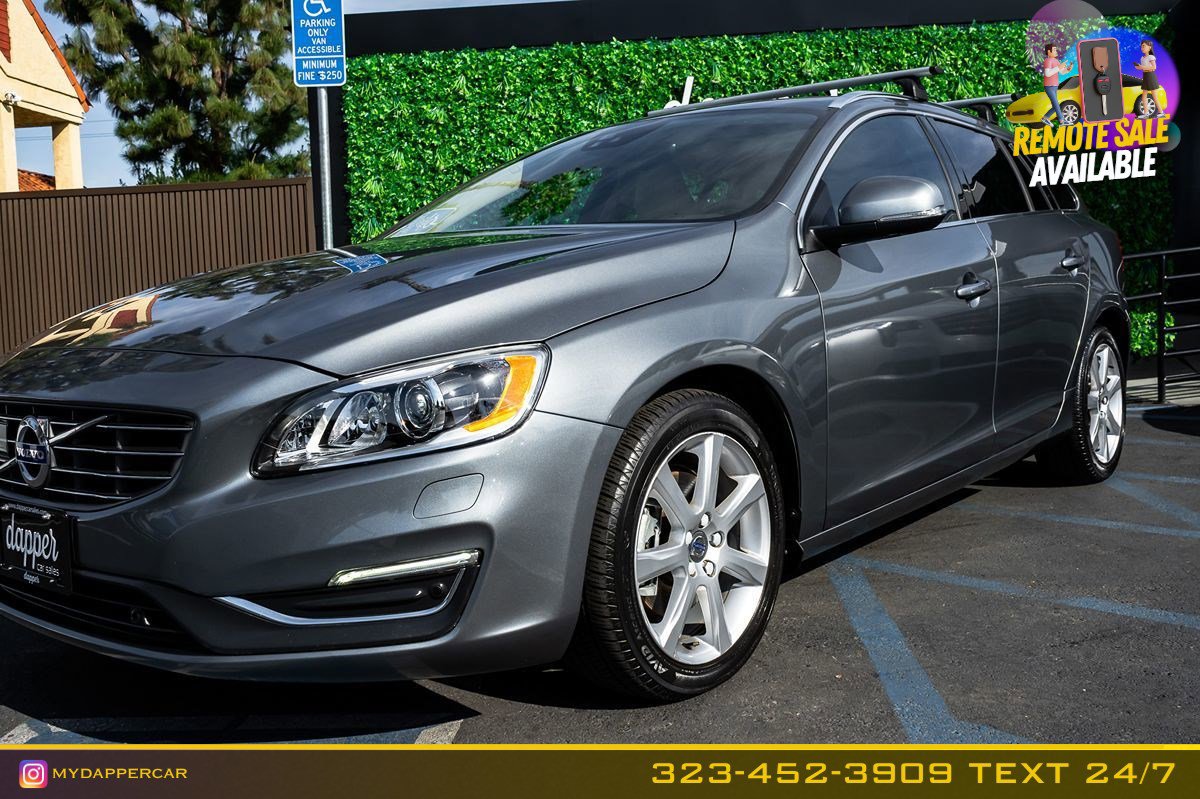 Used 2017 Volvo V60 T5 Platinum image 2