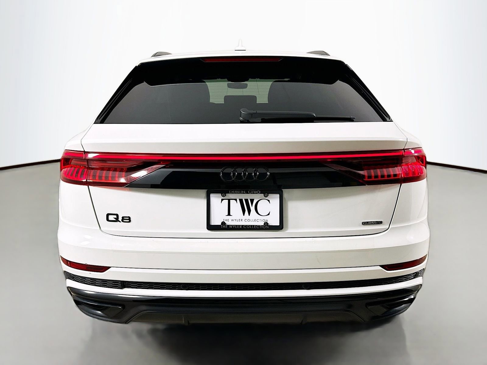 Used 2022 Audi Q8 Premium Plus AWD/4WD image 6