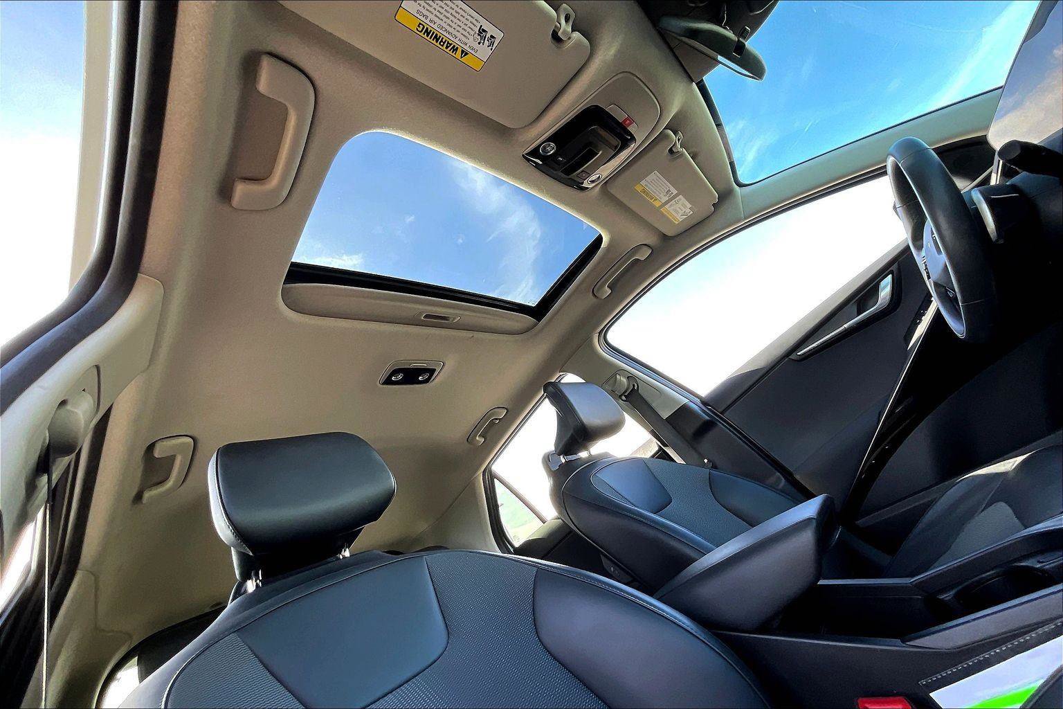 Used 2023 Kia Niro EX Touring image 21