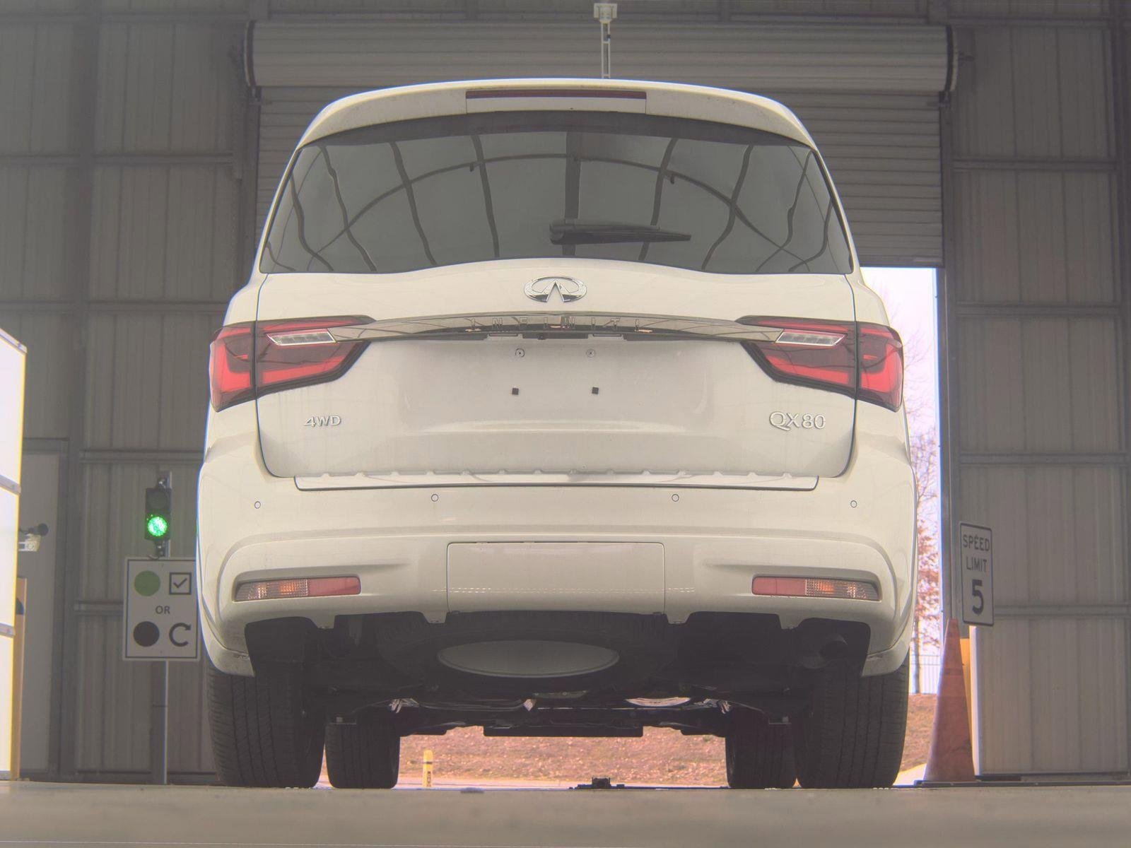 Used 2024 INFINITI QX80 Premium Select w/ Cargo Package image 7