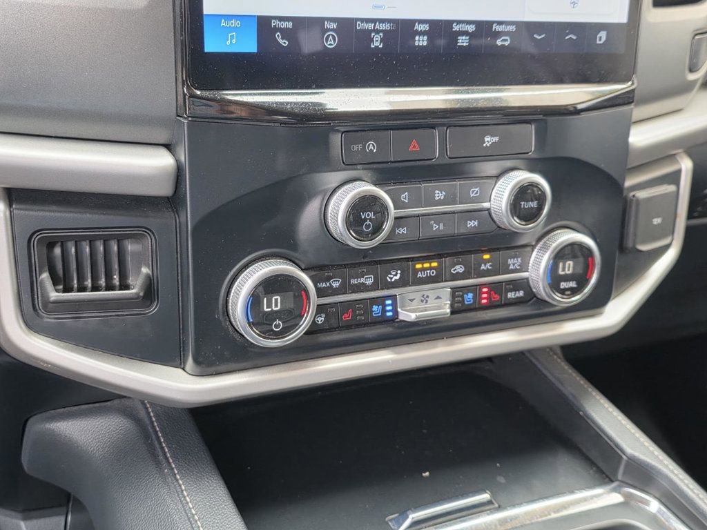 Used 2024 Ford Expedition Max XLT image 24
