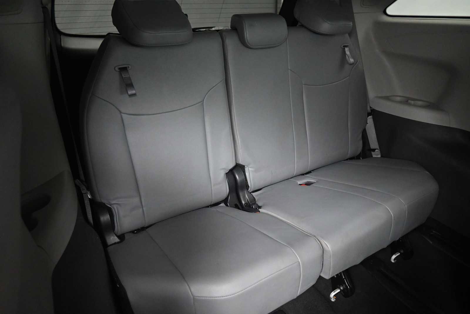 Used 2024 Toyota Sienna XLE w/ XLE Plus Package AWD/4WD image 25
