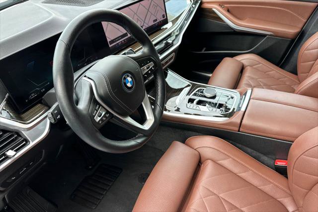 Used 2024 BMW X5 xDrive50e w/ Parking Assistance Package image 9