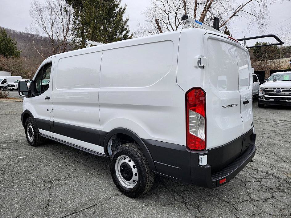 New 2024 Ford Transit 250 Low Roof w/ Load Area Protection Package RWD image 5