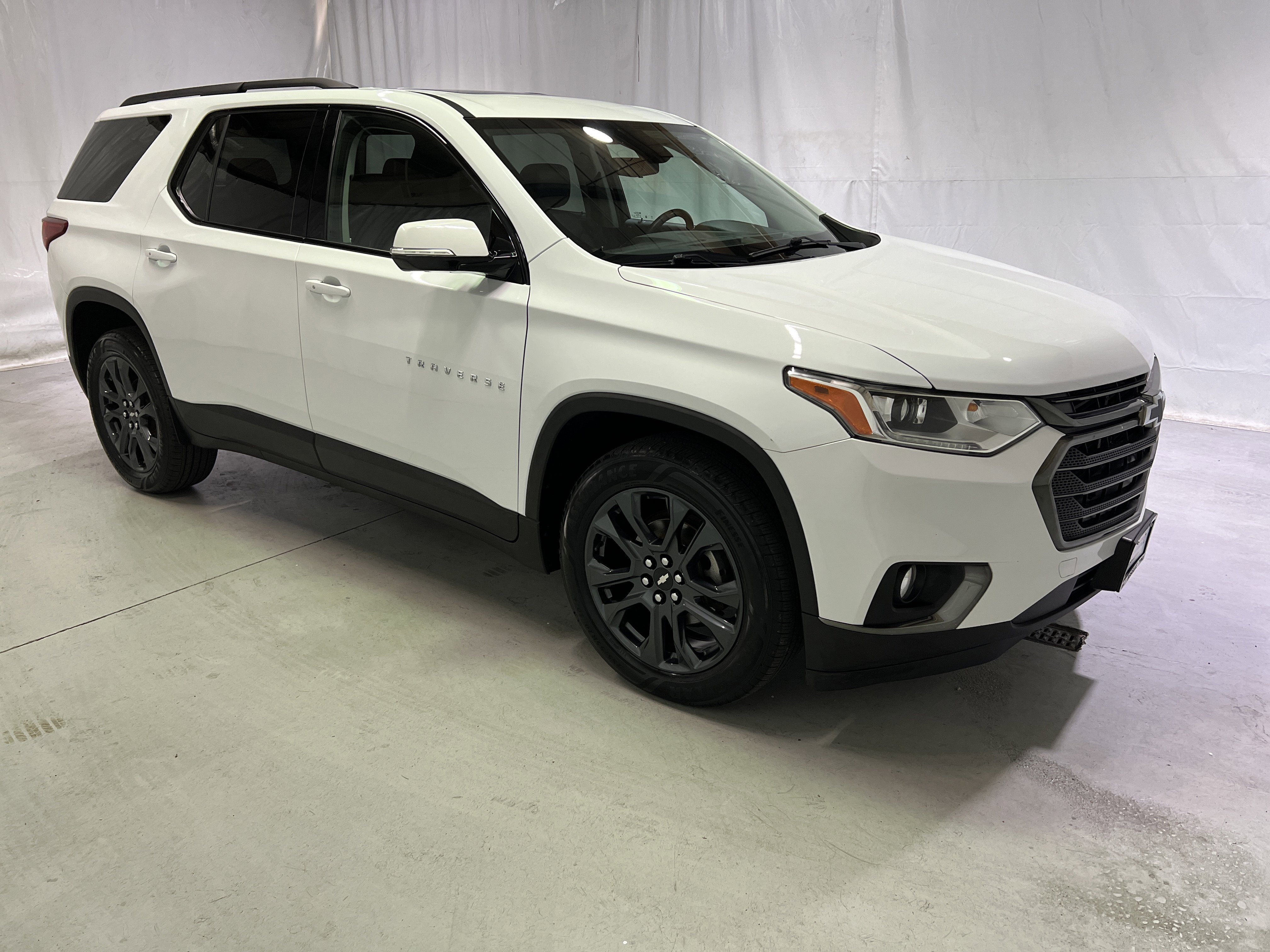 Certified 2019 Chevrolet Traverse RS image 2