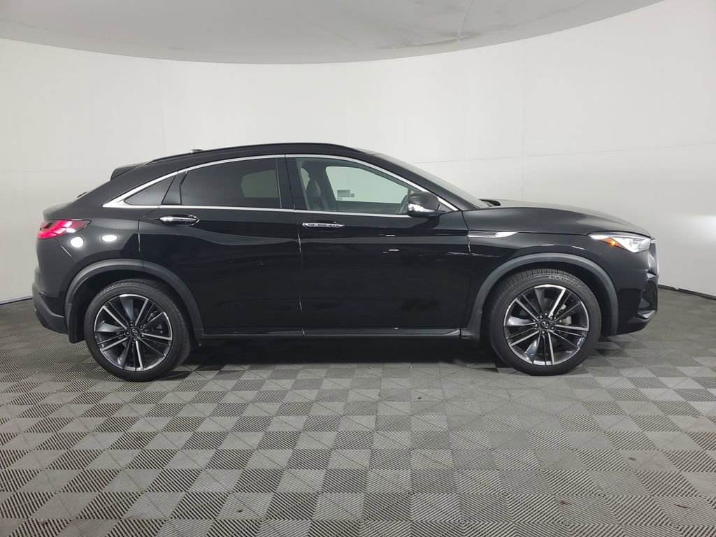 Used 2025 INFINITI QX55 Luxe w/ Cargo Package image 3