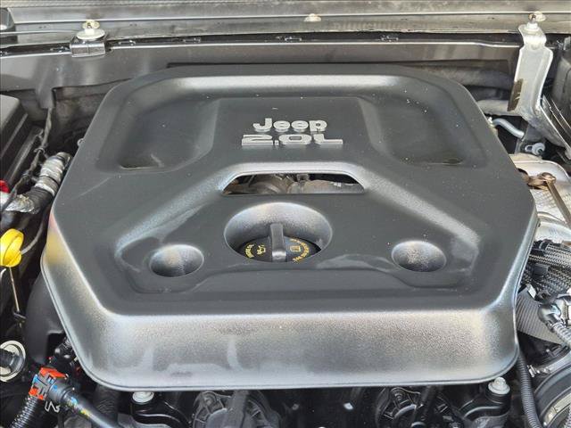 Used 2018 Jeep Wrangler Unlimited Sahara AWD/4WD image 21