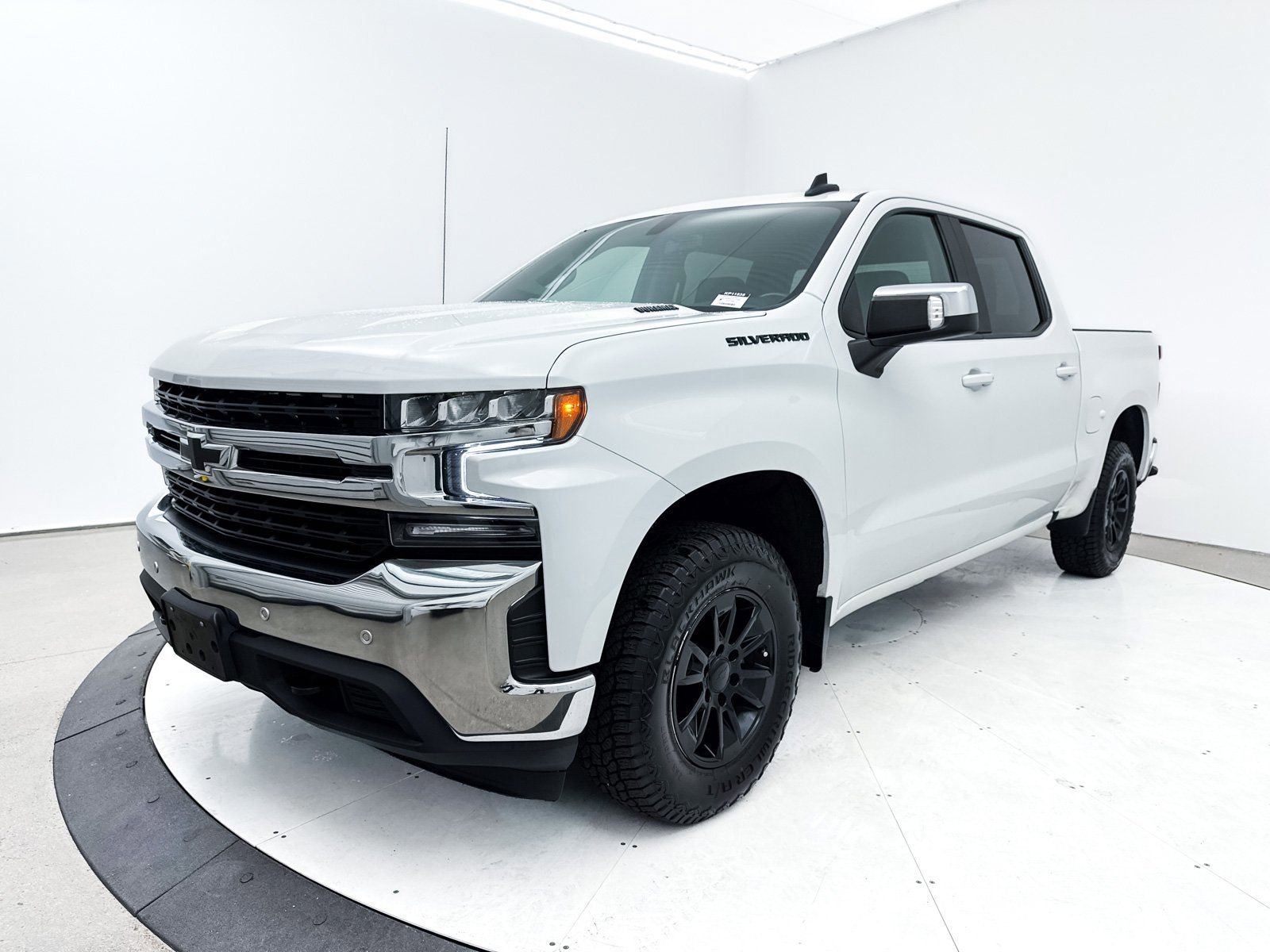 Used 2020 Chevrolet Silverado 1500 LT w/ All-Star Edition image 13