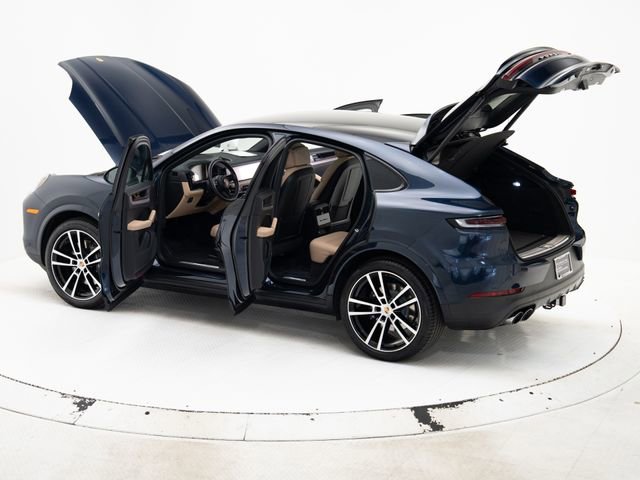 Certified 2025 Porsche Cayenne Coupe AWD/4WD image 36