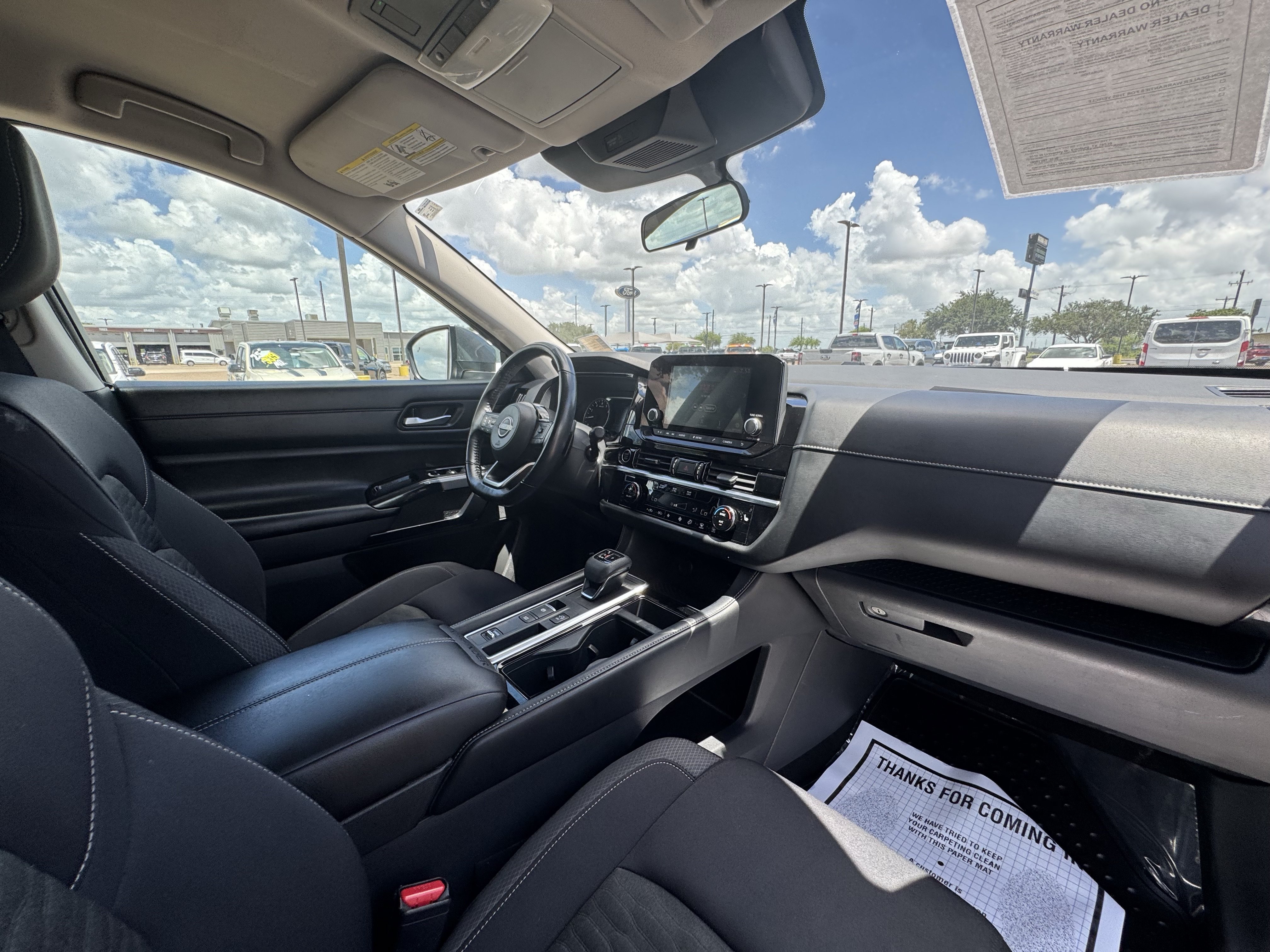 Used 2022 Nissan Pathfinder SV FWD image 38