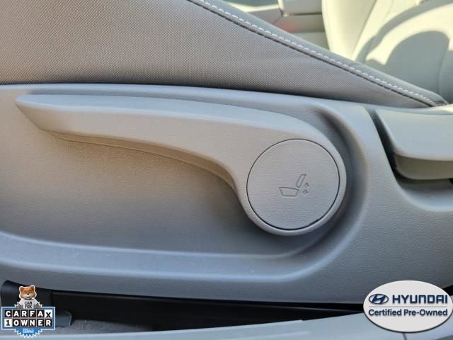Used 2025 Hyundai Elantra SEL FWD image 15