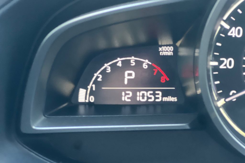 Used 2017 MAZDA MAZDA3 Touring FWD image 22