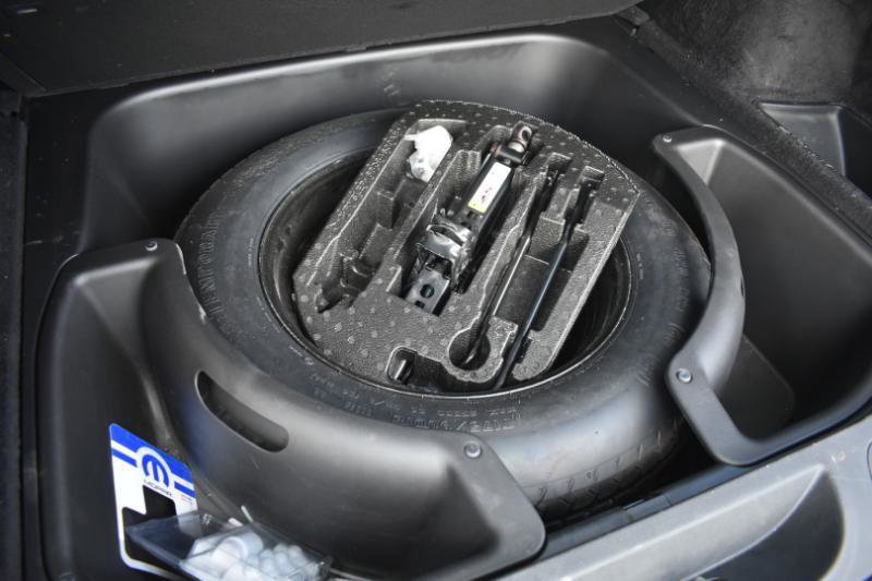 Used 2020 Jeep Grand Cherokee Altitude AWD/4WD image 9
