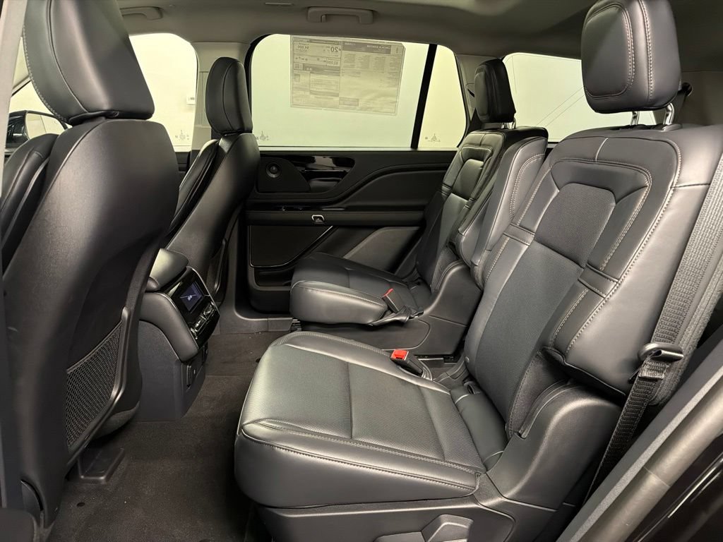New 2026 Lincoln Aviator Reserve w/ Jet Appearance Package AWD/4WD image 34