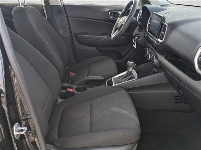 Used 2021 Hyundai Venue SE FWD image 19