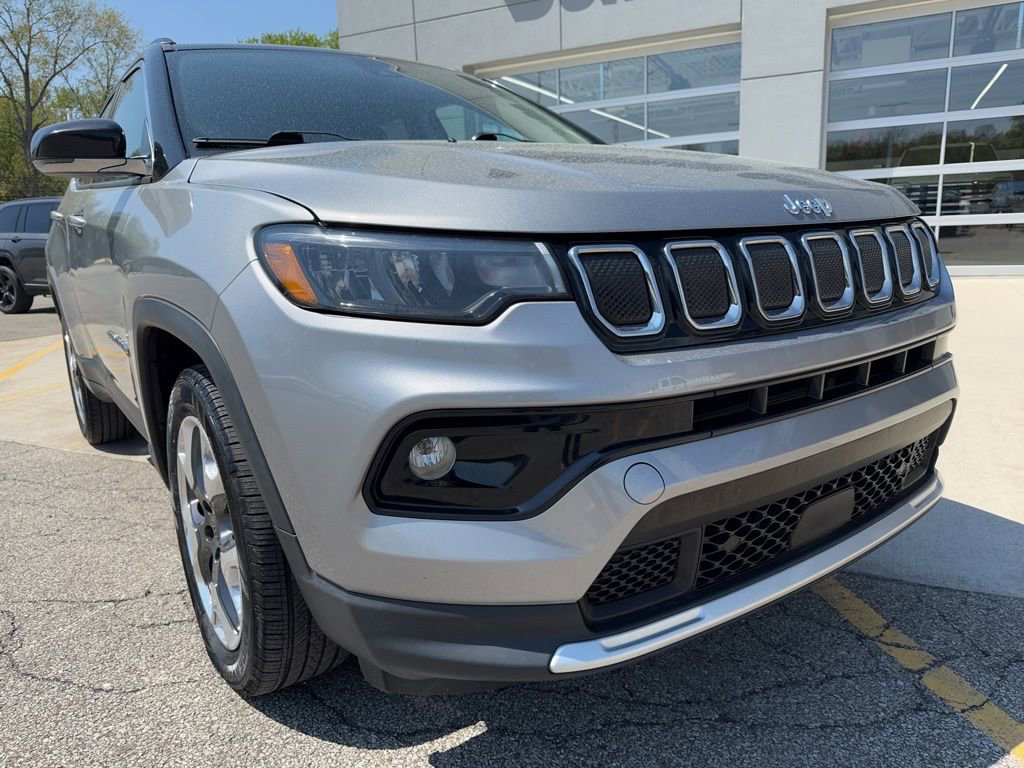 Used 2022 Jeep Compass Limited AWD/4WD image 13