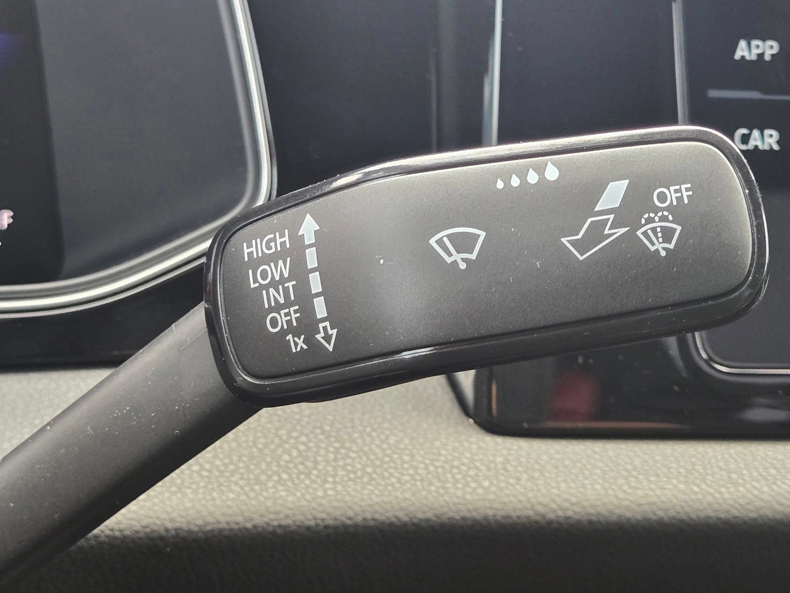 Used 2025 Volkswagen Jetta Sport FWD image 25