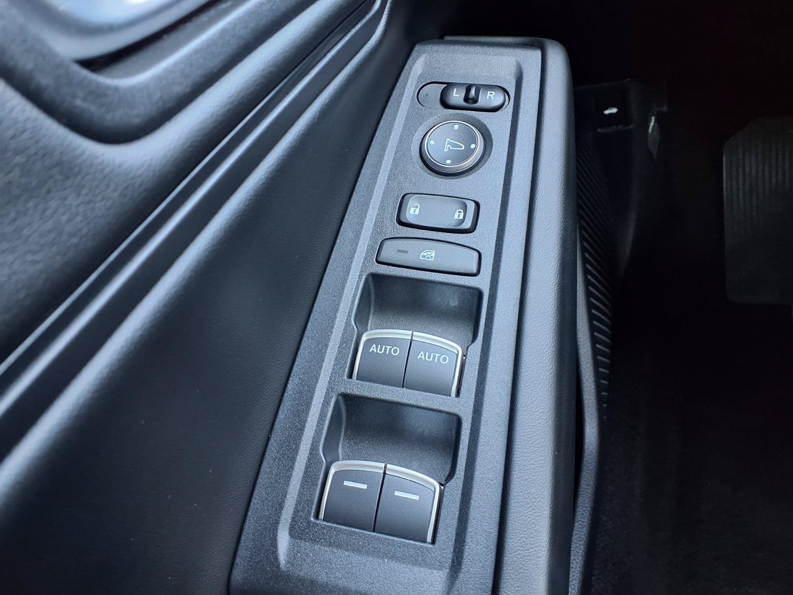 Certified 2024 Honda Accord EX image 11