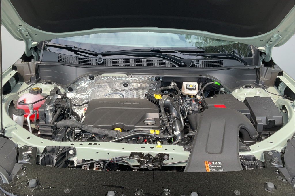 New 2026 Chevrolet Trax ACTIV w/ Driver Confidence Package FWD image 21