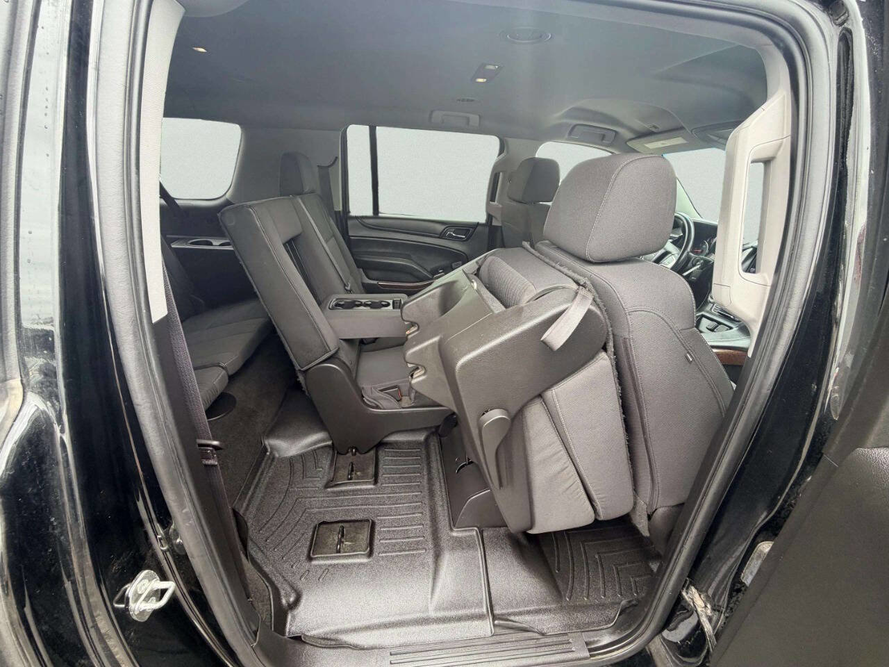 Used 2016 GMC Yukon XL SLE w/ Enhanced Driver Alert Package AWD/4WD image 27