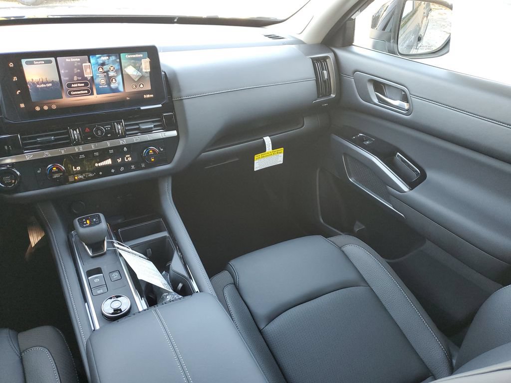 New 2026 Nissan Pathfinder SL w/ SL Premium Package AWD/4WD image 16