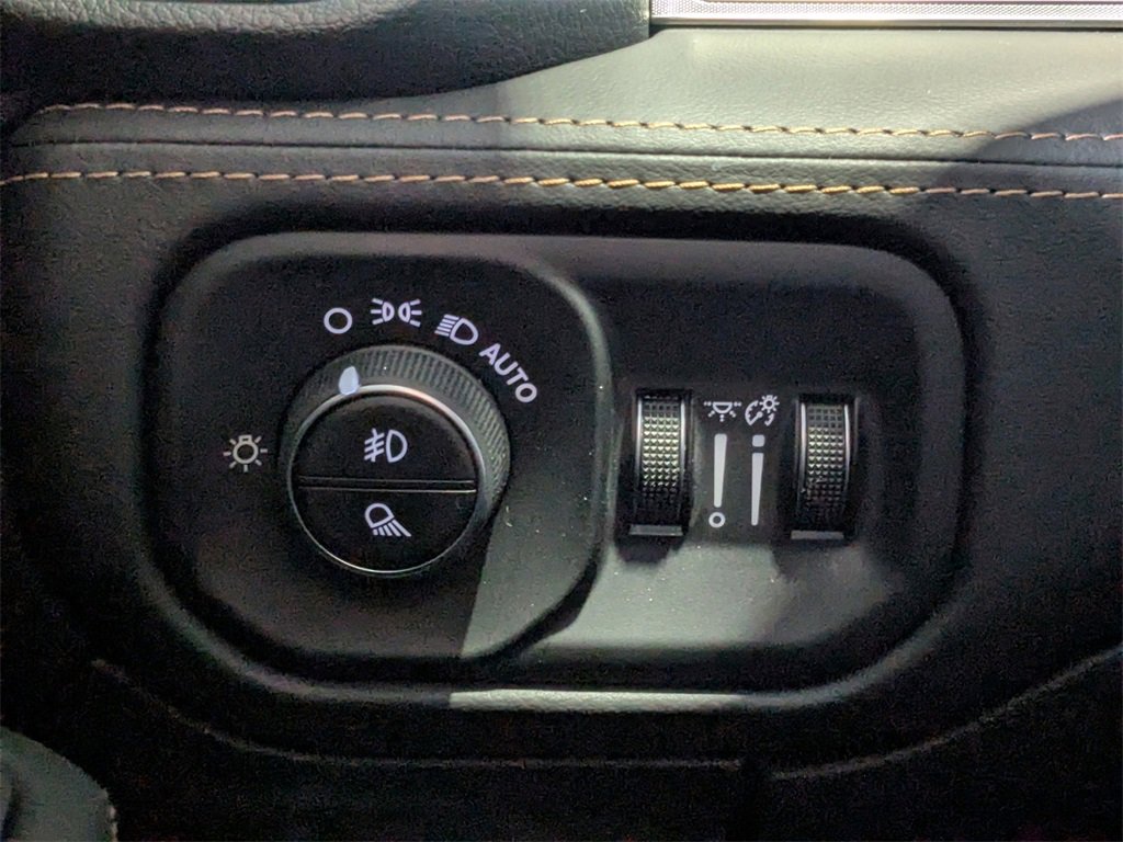 New 2026 RAM 1500 Tungsten w/ Trailer Tow Group image 22