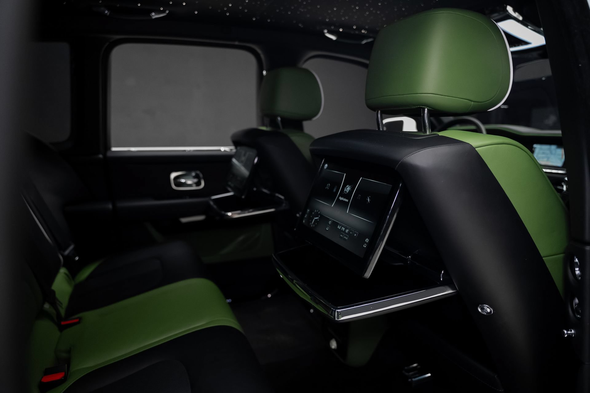 Used 2024 Rolls-Royce Cullinan w/ Cullinan Package AWD/4WD image 76