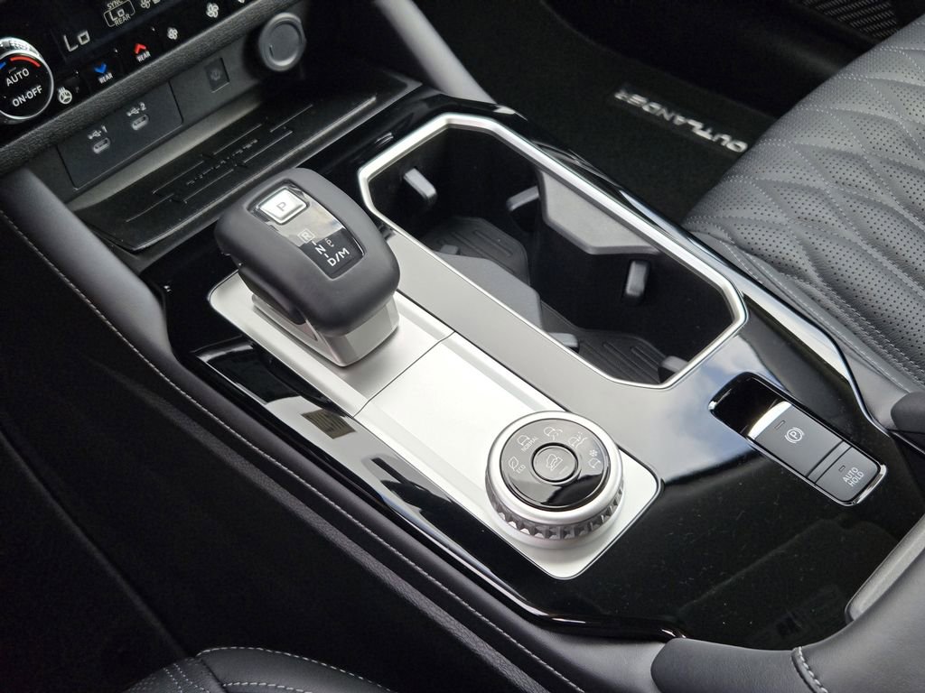 New 2026 Mitsubishi Outlander SEL image 16