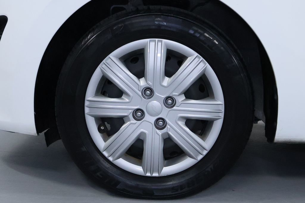 Used 2023 Kia Rio S image 30