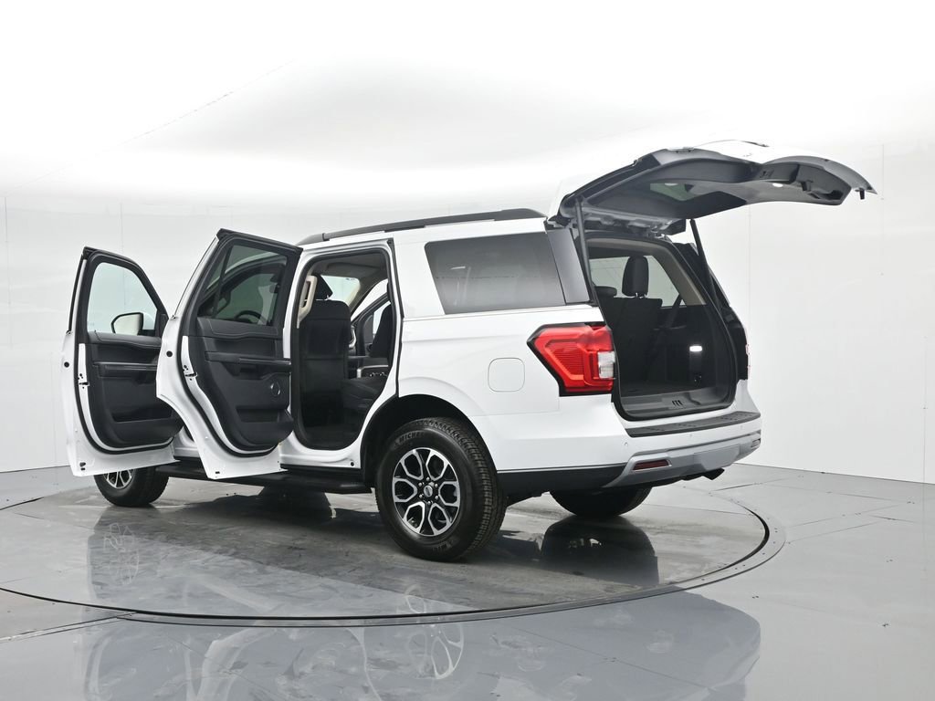 Used 2024 Ford Expedition XLT RWD image 42