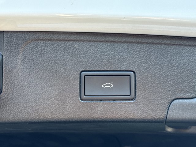 Used 2024 Volkswagen Atlas Cross Sport SEL Premium R-Line image 12