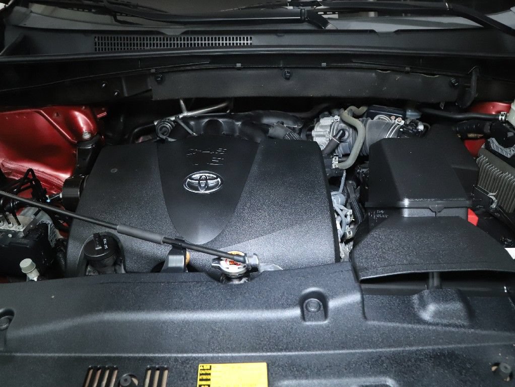 Used 2019 Toyota Highlander SE w/ Nightshade Edition AWD/4WD image 38