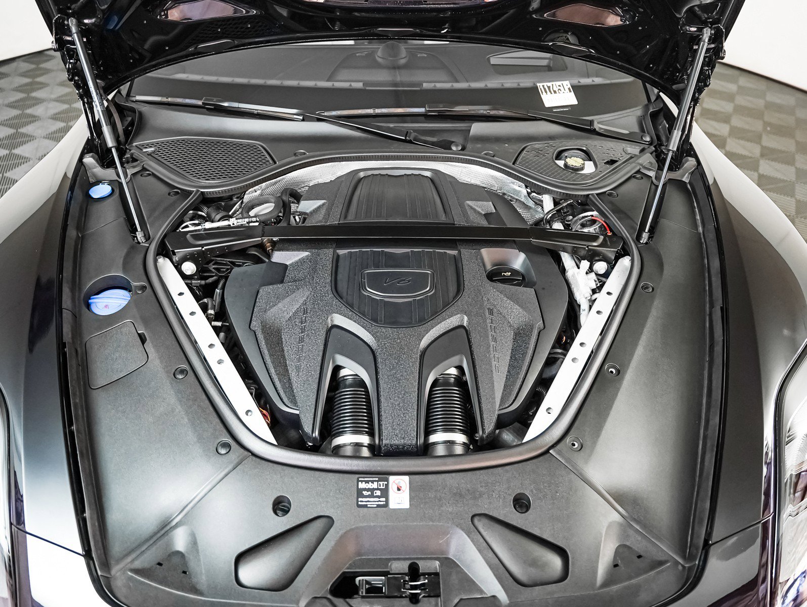 Certified 2025 Porsche Panamera 4S w/ Premium Package image 13