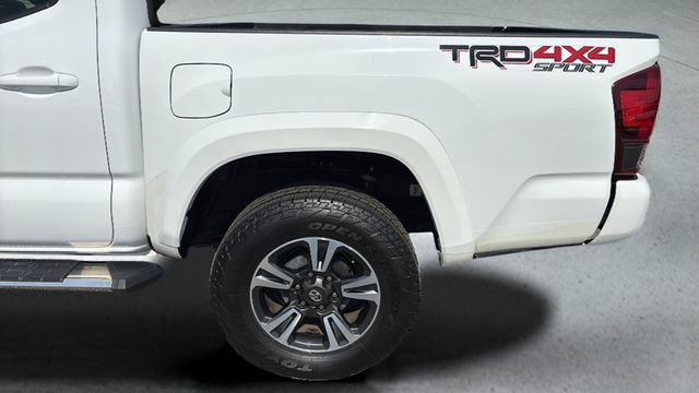 Used 2019 Toyota Tacoma TRD Sport image 34