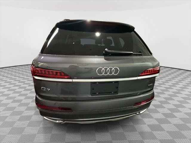 Used 2023 Audi Q7 3.0T Premium w/ Convenience Package AWD/4WD image 3