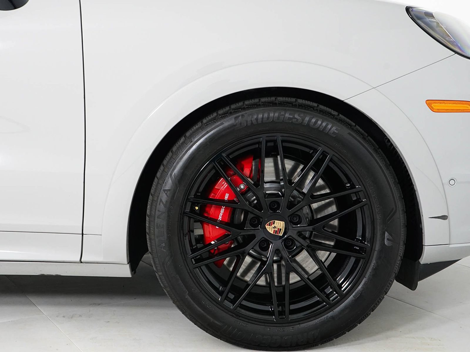 Used 2026 Porsche Cayenne GTS AWD/4WD image 16