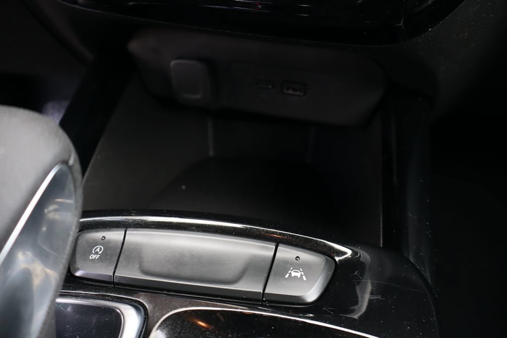 Used 2025 Chevrolet Trax LT w/ Driver Confidence Package FWD image 21