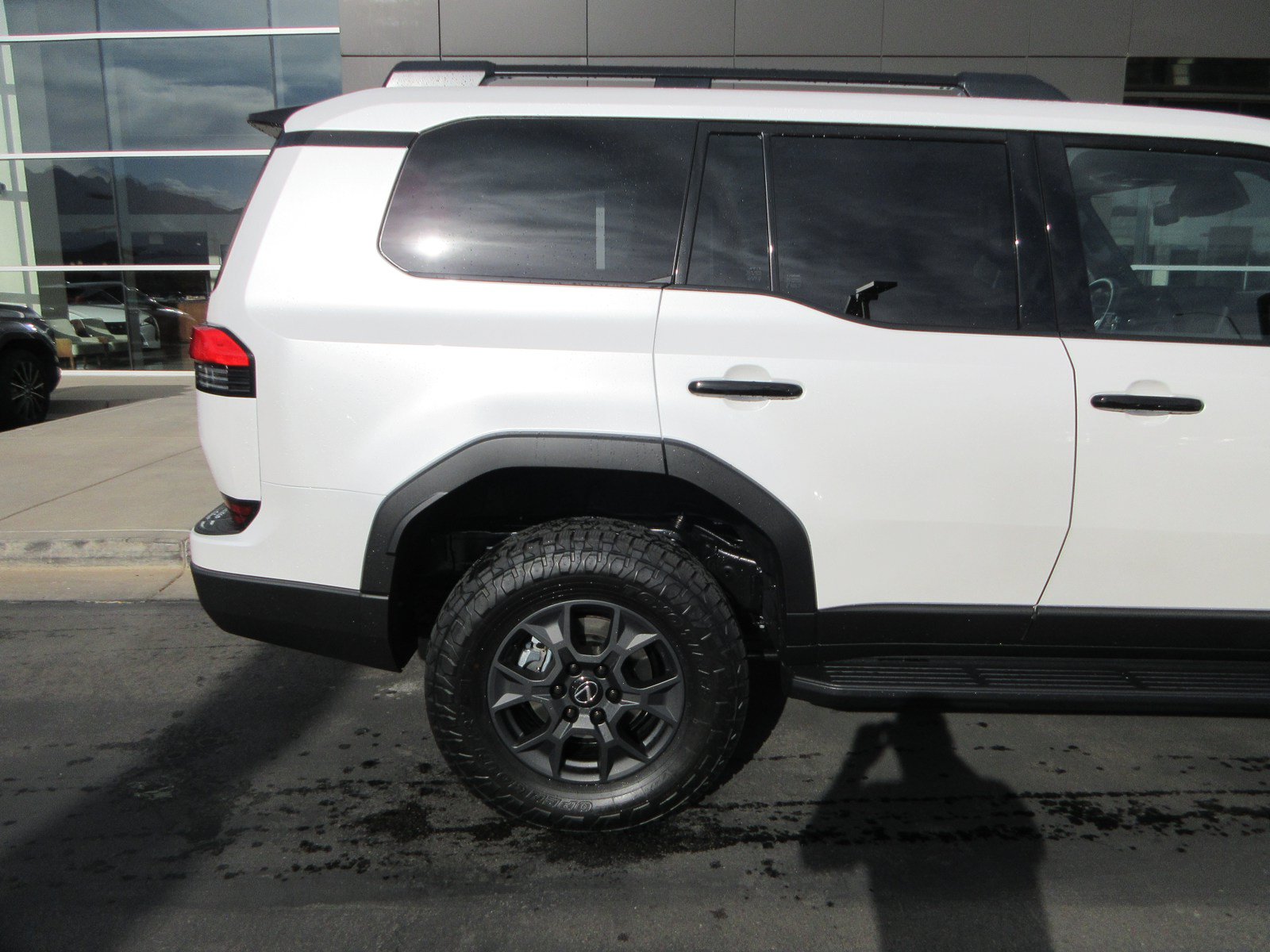 Used 2026 Lexus GX 550 w/ Accessory Package (CT) AWD/4WD image 10