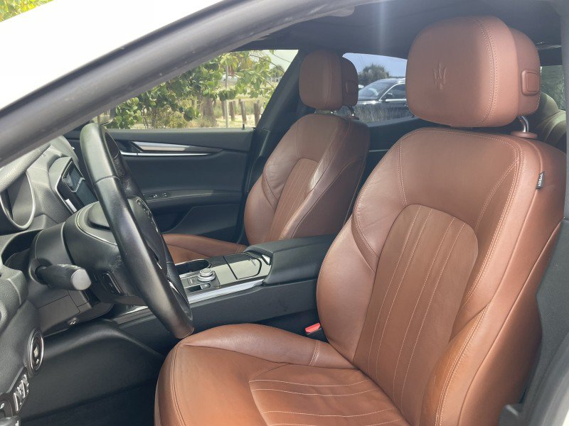 Used 2017 Maserati Ghibli RWD image 2